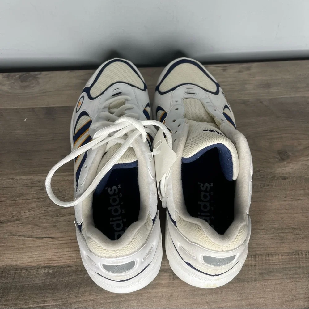 Men’s‎ vintage adidas sneakers size 9.5